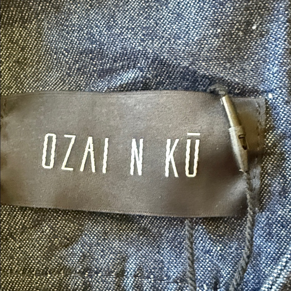 NWT Dark Blue Denim Vest with Button Accents size M - Picture 2 of 6